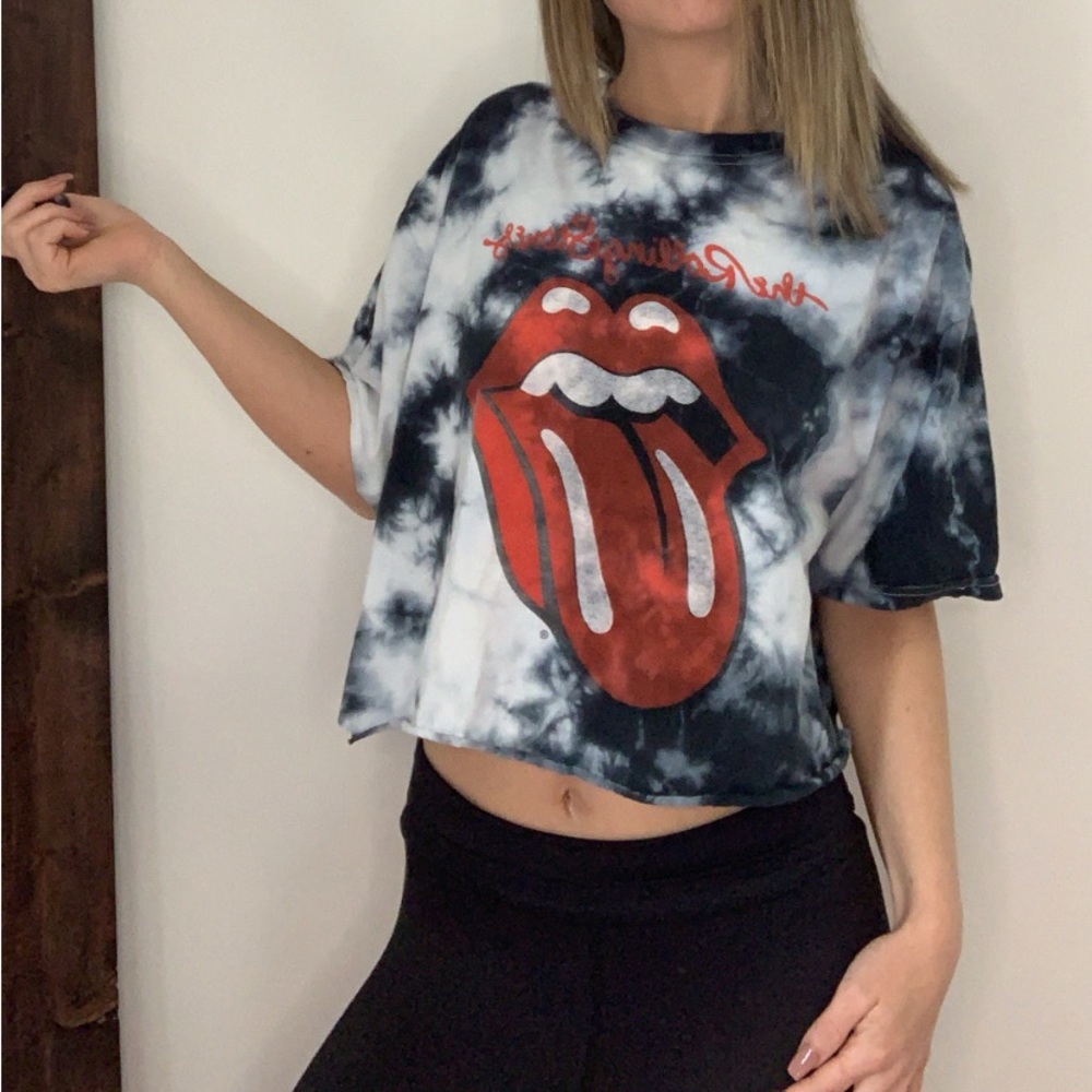 Rolling Stones Crop Tee